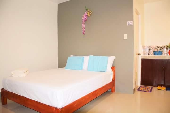 Conrada'S Place Hotel And Resort Panglao Bagian luar foto