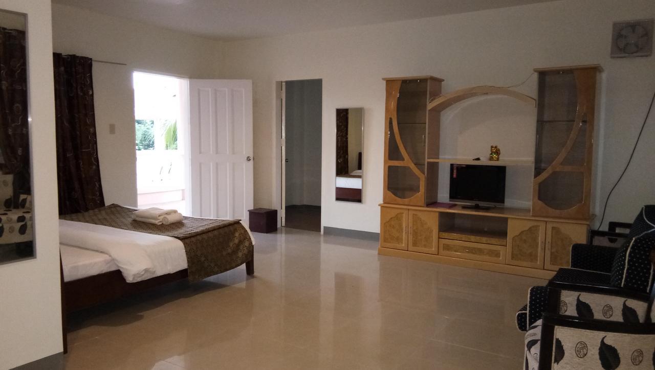 Conrada'S Place Hotel And Resort Panglao Bagian luar foto