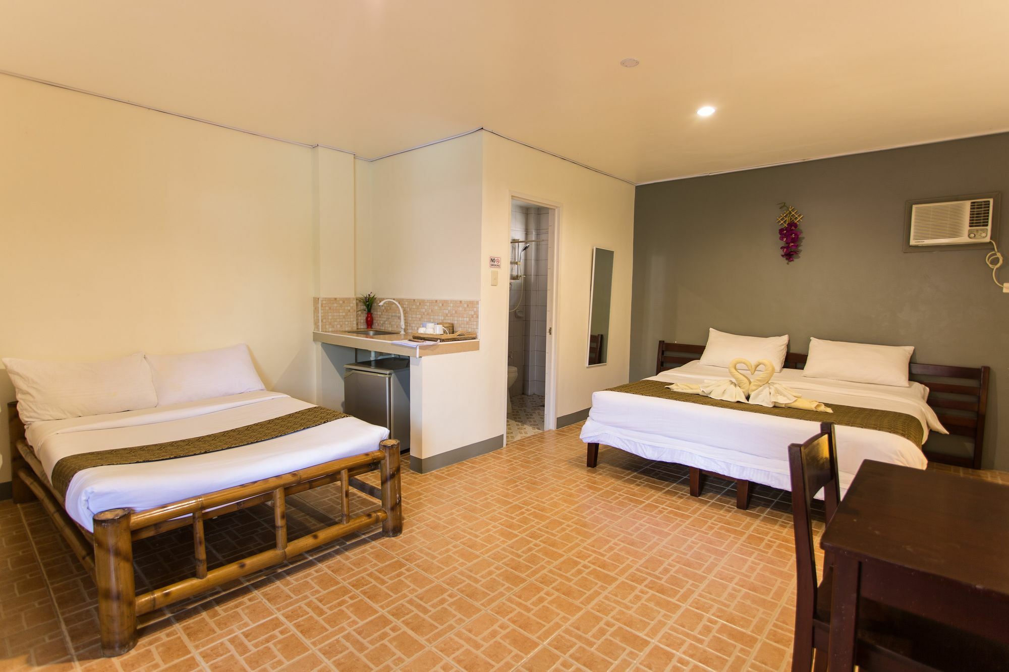 Conrada'S Place Hotel And Resort Panglao Bagian luar foto